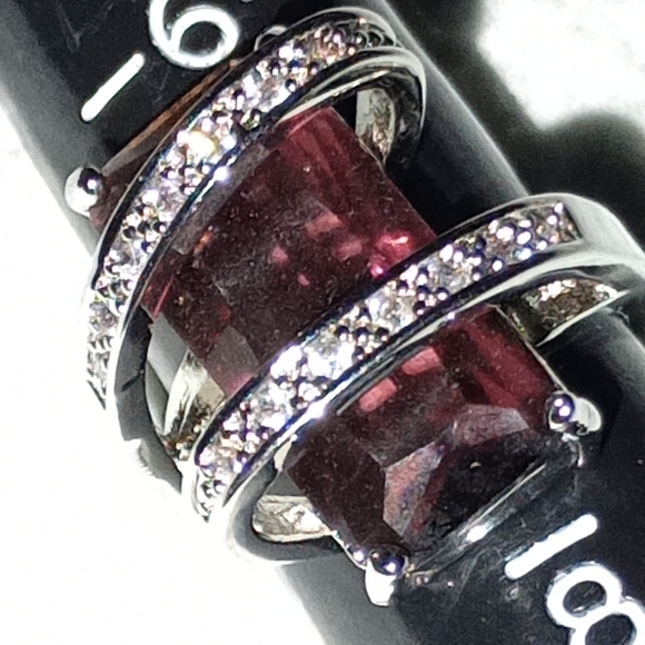 925 Burgundy Gemstone Ring NWOT - Picture 5 of 13